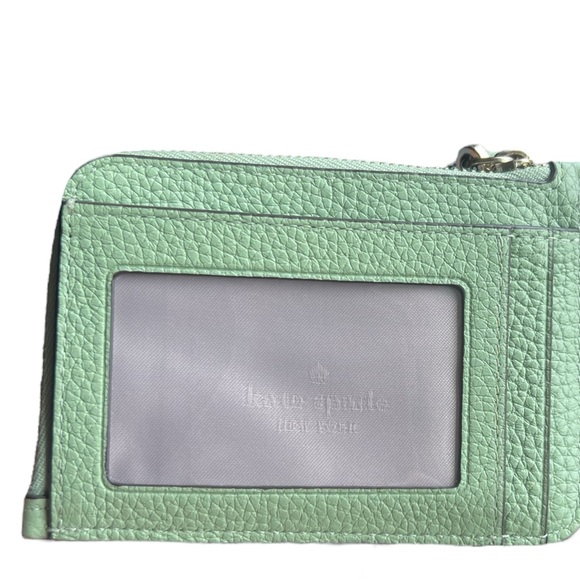 EUC~ 
Kate Spade Leila Small Cardholder Wristlet in pistachio. - Picture 4 of 9